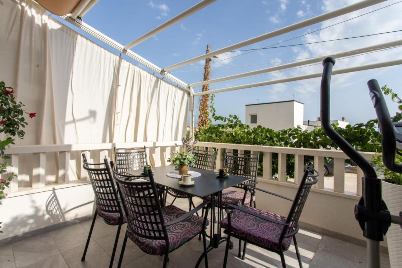 Lux Apartment Ema Kaštela Екстериор снимка