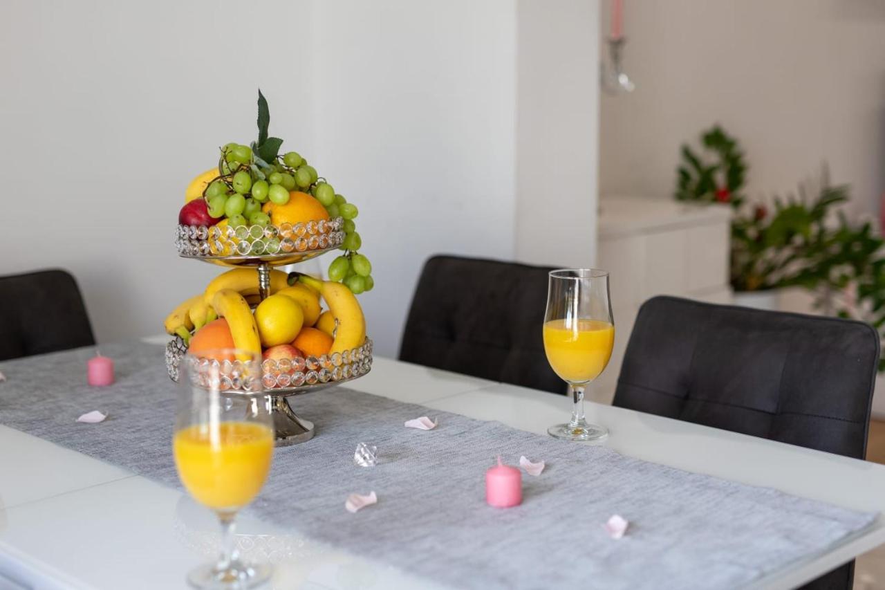 Lux Apartment Ema Kaštela Екстериор снимка