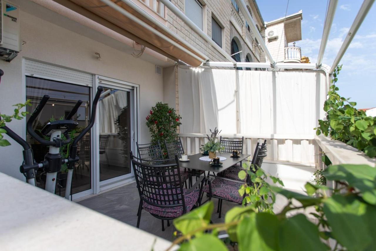 Lux Apartment Ema Kaštela Екстериор снимка