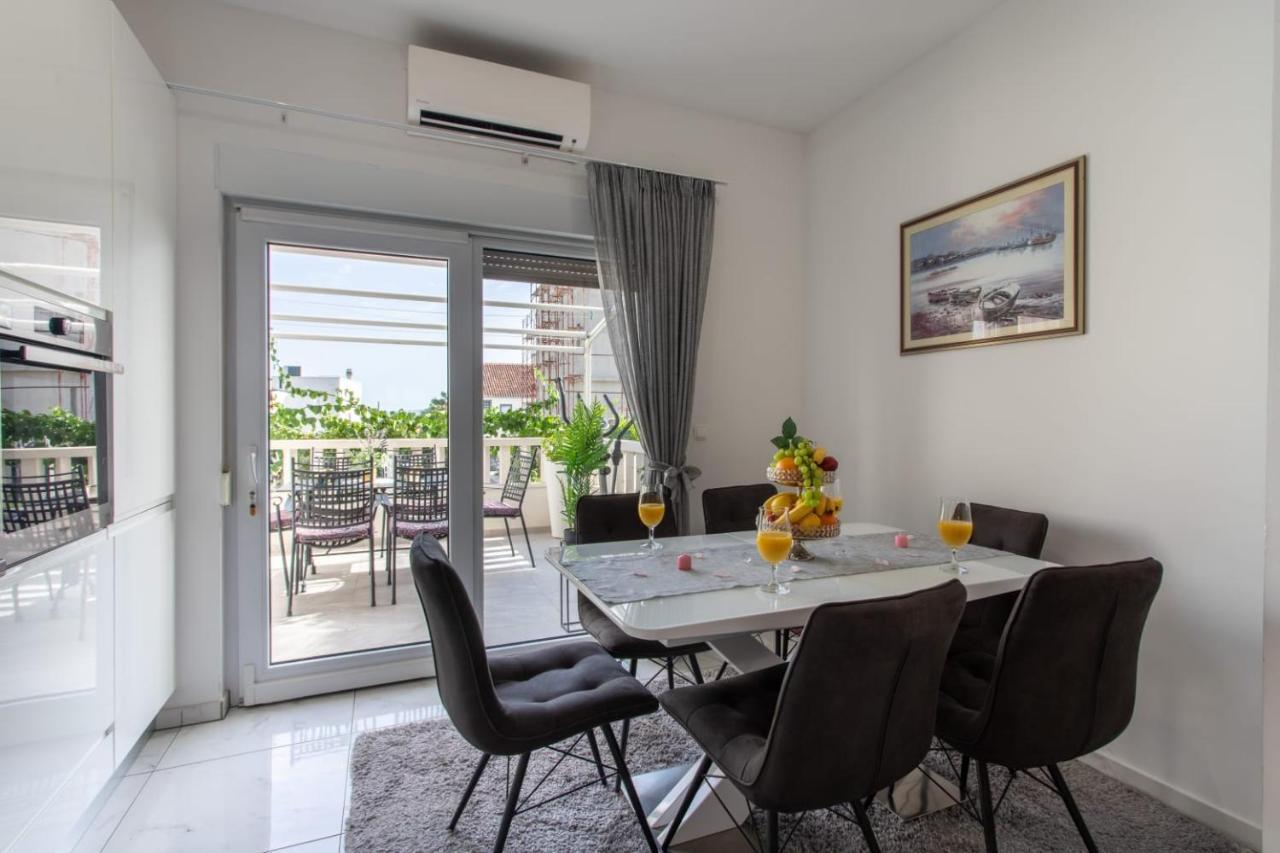 Lux Apartment Ema Kaštela Екстериор снимка